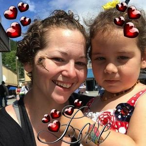 Meet your Posher, Crystal